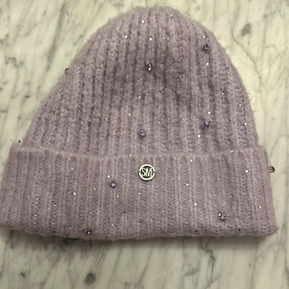 Steve Madden lavendar beanie with crystals and rhinestones stones - Picture 5 of 6